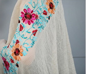 衣類こもの☆大判ストールж花刺繍#S1.jpg